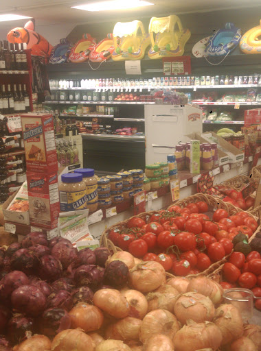 Grocery Store «Piggly Wiggly Hilton Head», reviews and photos, 1 N Forest Beach Dr, Hilton Head Island, SC 29928, USA