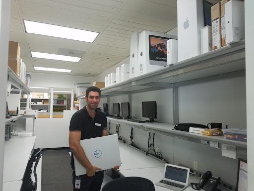 Computer Repair Service «ClickAway Los Altos - Verizon Store + Computer Repair + Phone Repair», reviews and photos, 4916 El Camino Real, Los Altos, CA 94022, USA