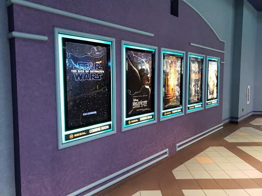 Movie Theater «Regal Cinemas Town Center 16», reviews and photos, 1441 Tamiami Trail, Port Charlotte, FL 33948, USA