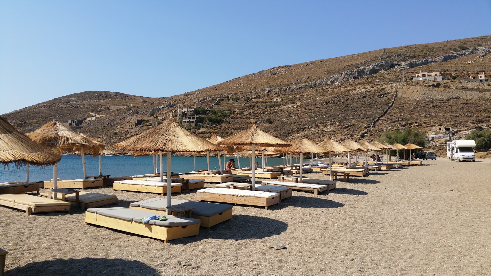 Zdjęcie Spathi beach - popularne miejsce wśród znawców relaksu