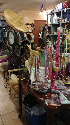 Thrift Store «Thrifty Nickel Tampa Thrift Store Re-Sale», reviews and photos, 7706 W Hillsborough Ave, Tampa, FL 33615, USA