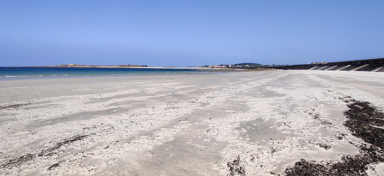 Photo of Vazon Guernsey Beach amenities area