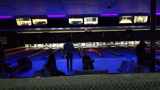 Bowling Alley «La Habra 300 Bowl», reviews and photos, 370 E Whittier Blvd, La Habra, CA 90631, USA