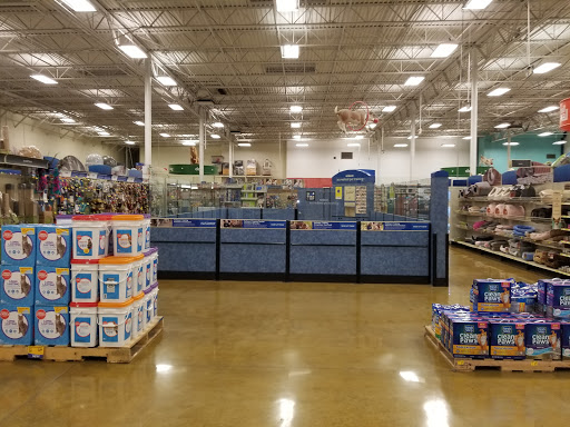 Pet Supply Store «PetSmart», reviews and photos, 3641 Truxel Rd, Sacramento, CA 95834, USA