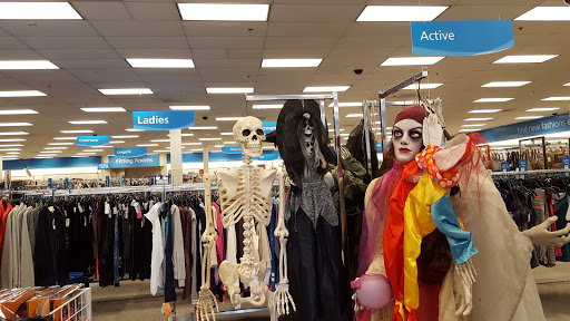 Clothing Store «Ross Dress for Less», reviews and photos, 2851 El Camino Real, Tustin, CA 92782, USA