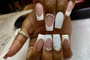 Top Nails image