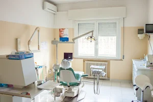 Dentista Iannotti Luisa - Studio Dentistico Odontoiatrico Rimini image