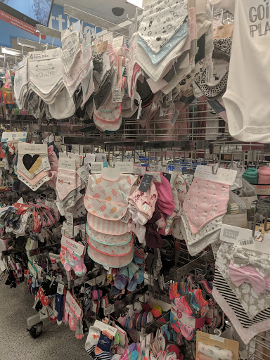 Clothing Store «Ross Dress for Less», reviews and photos, 921 E Commercial Blvd, Oakland Park, FL 33334, USA