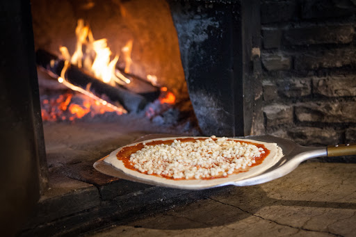 Ristorante Pizzeria Agli Olivi in Cartoceto, Provincia di Pesaro e Urbino