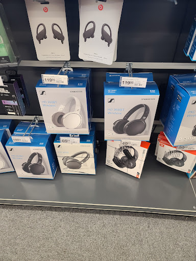 Office Supply Store «Staples», reviews and photos, 600 S St W, Raynham, MA 02767, USA