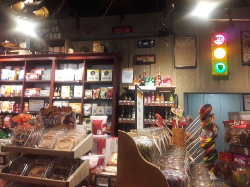 American Restaurant «Cracker Barrel Old Country Store», reviews and photos, 21 Van Campen Blvd, Wilmington, NC 28403, USA