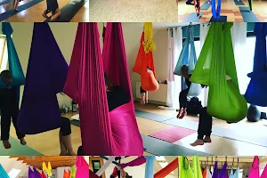 BEJ Yoga , Firmen Yoga,Kurse, Aerial Yoga, Ausbildung, Personal Trainer,Workshop,Seminar,Coaching image