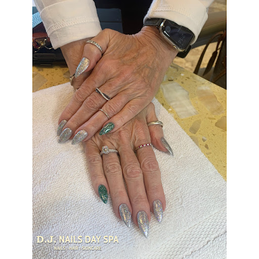 Nail Salon «D J Nails Day Spa Salon», reviews and photos, 987 N Walnut Creek Dr, Mansfield, TX 76063, USA