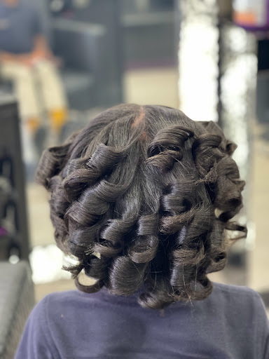 Beauty Salon «Mary Dominican Beauty Salon», reviews and photos, 736 Broadway, Newark, NJ 07104, USA