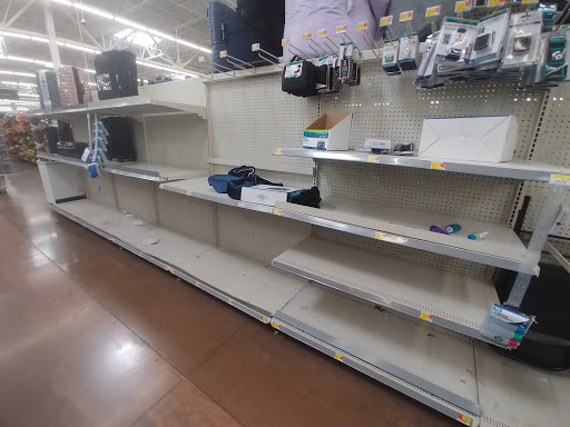 Department Store «Walmart Supercenter», reviews and photos, 221 W Parrish Ln, Centerville, UT 84014, USA