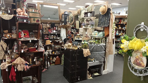 Antique Store «Alton Exchange Mall», reviews and photos, 2990 Homer M Adams Pkwy, Alton, IL 62002, USA