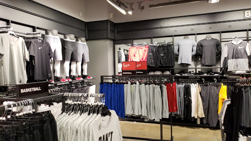 Sporting Goods Store «Nike Factory Store», reviews and photos, 1 Outlet Blvd #600, Wrentham, MA 02093, USA