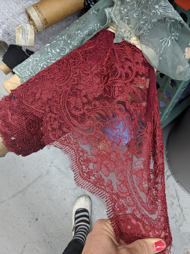 Fabric Store «Discount Fabrics», reviews and photos, 2170 Cesar Chavez St, San Francisco, CA 94107, USA