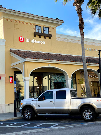 lululemon, 4812 River City Dr #113, Jacksonville, FL 32246, USA, 