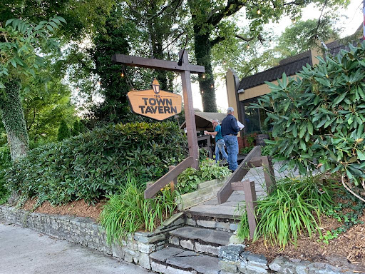 Sports Bar «The Town Tavern», reviews and photos, 1182 Main St, Blowing Rock, NC 28605, USA