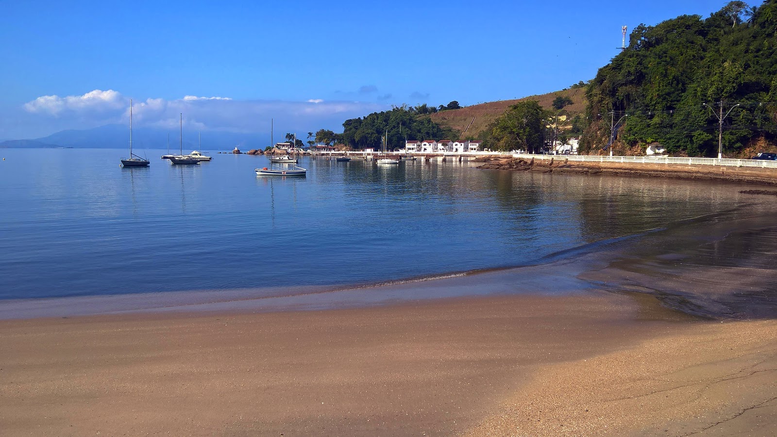 Foto di Praia do Colegio Naval con molto pulita livello di pulizia