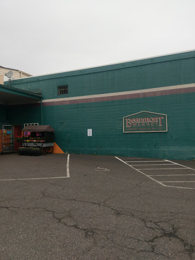 Grocery Store «Beaumont Market», reviews and photos, 4130 NE Fremont St, Portland, OR 97212, USA