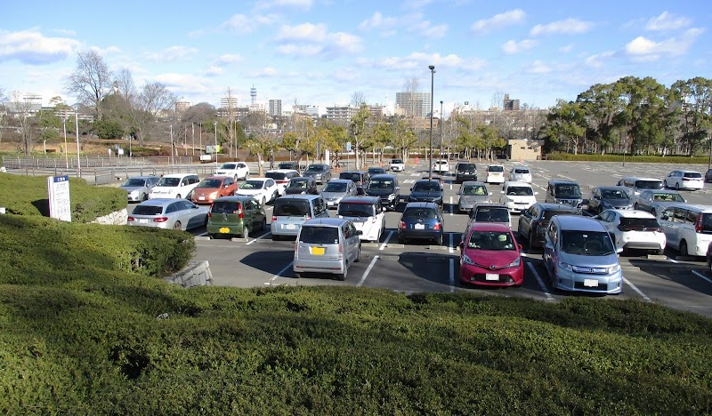 千波公園ザ・ヒロサワ・シティ会館前有料駐車場