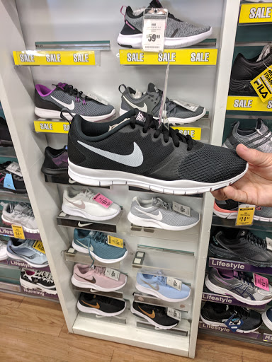 Sporting Goods Store «Big 5 Sporting Goods», reviews and photos, 3121 Wilshire Blvd, Santa Monica, CA 90403, USA