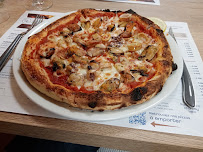 Pizza du Pizzeria LA DOLCE VENEZIA à Rives - n°12