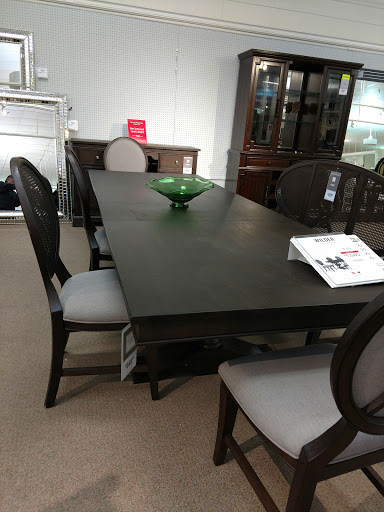 Furniture Store «Value City Furniture», reviews and photos, 800 Thruway Plaza Dr, Cheektowaga, NY 14225, USA