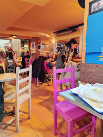 Atmosphère du Restaurant grec Maison de Gyros à Paris - n°12