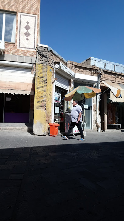 یرالما یومورتا صمد آقا - Tabriz, Bazar, حرمخانه پلاک ۳۰۶،, Darayi St, Iran