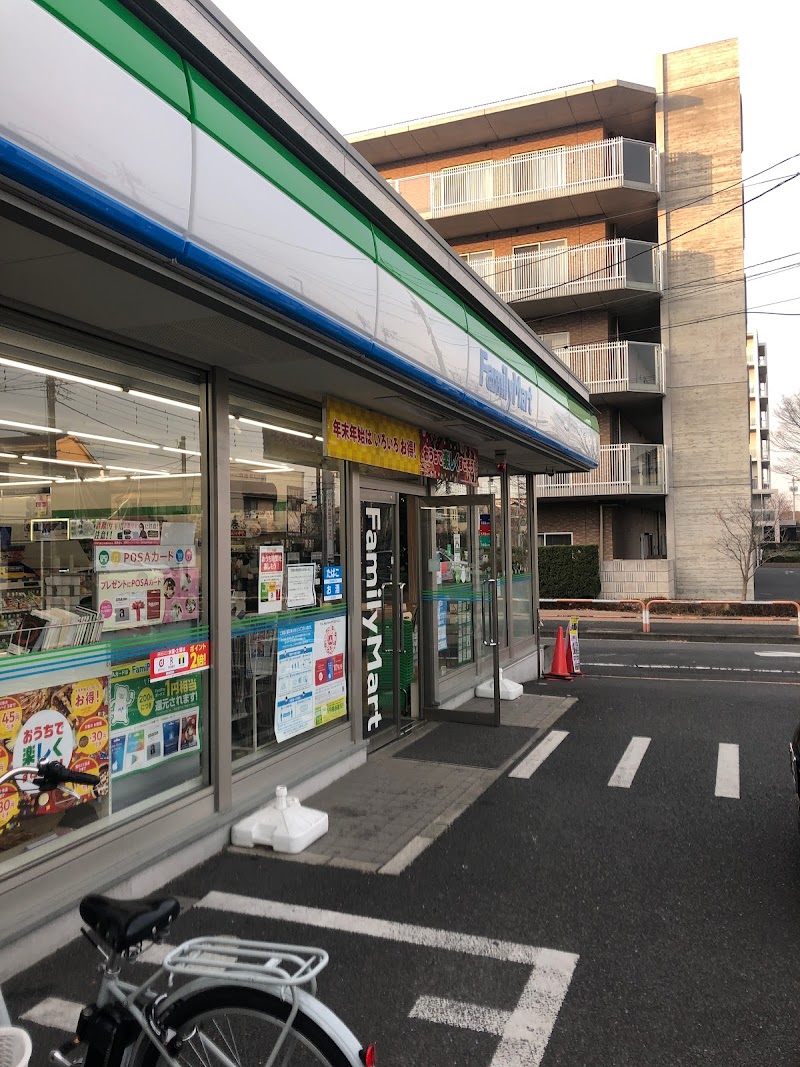 ファミリーマート 西新井三丁目店