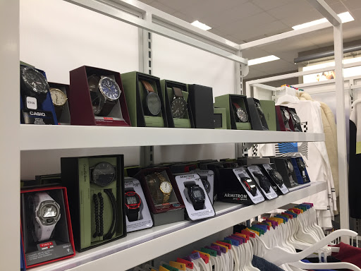 Department Store «Target», reviews and photos, 449 Howe Ave, Cuyahoga Falls, OH 44221, USA