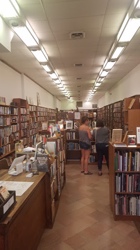 Used Book Store «Read It Again Sam», reviews and photos, 214 E Main St, Charlottesville, VA 22902, USA