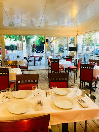 Atmosphère du Restaurant familial DiP restaurant à Fréjus - n°10