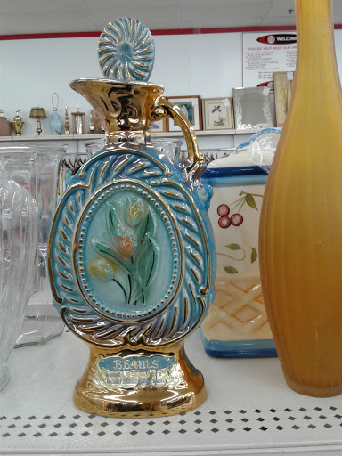 Thrift Store «Value World», reviews and photos, 11900 Detroit Ave, Lakewood, OH 44107, USA