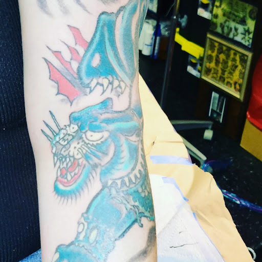 Explore neo traditional tattoo ideas, creative tattoo ideas in Englewood, available at The Original Big Daddy Tattoo & Body Piercing est.1997 est.1997