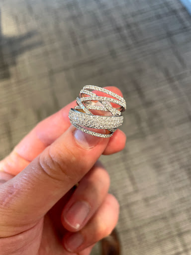 Jewelry Store «Ben Bridge Jeweler», reviews and photos, 4733 Tacoma Mall Blvd #100, Tacoma, WA 98409, USA