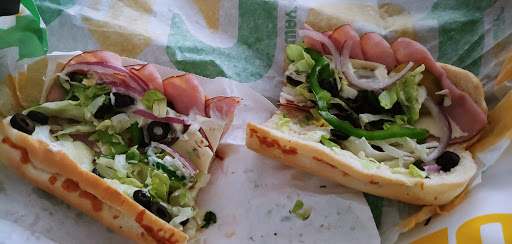 Restaurant «SUBWAY®Restaurants», reviews and photos, 507 S Roosevelt Dr, Seaside, OR 97138, USA