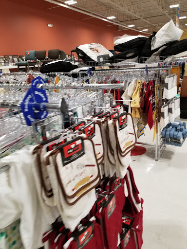 Thrift Store «Goodwill - Blaine: Ulysses Lane NE», reviews and photos