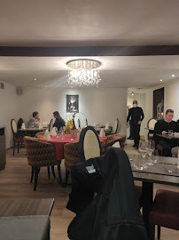 Atmosphère du Restaurant français Restaurant La Petite Auberge SARL à Lons-le-Saunier - n°2