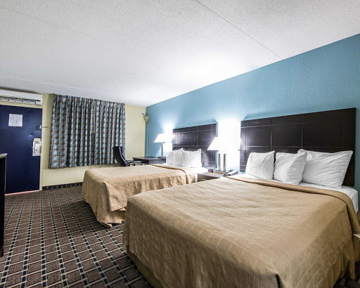 Hotel «Quality Inn & Suites West Waterpark», reviews and photos, 317 N Cedar Bluff Rd, Knoxville, TN 37923, USA