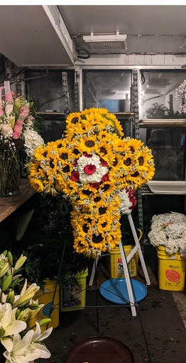 Florist «Precious Memories Florist», reviews and photos, 1500 N Parsons Ave, Brandon, FL 33510, USA