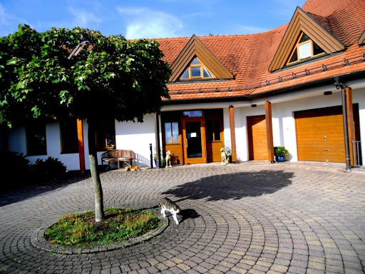 Tierarztpraxis Dr.Jutta Backert-Isert unter Bad Windsheim, Bayern
