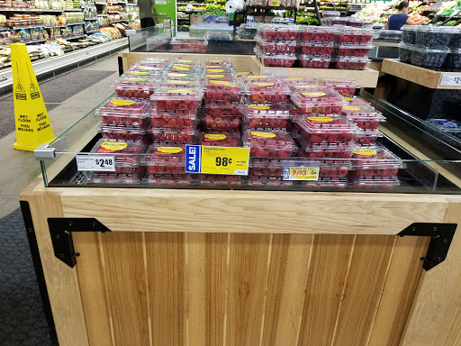 Grocery Store «H-E-B Grocery», reviews and photos, 3590 College St, Beaumont, TX 77701, USA