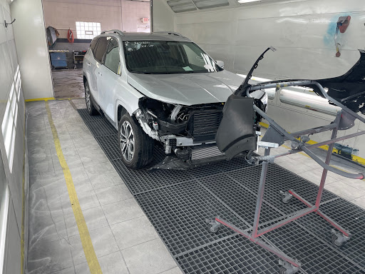 Auto Body Shop «Valeri Auto Body Inc», reviews and photos, 544 Sheridan Rd, Winthrop Harbor, IL 60096, USA