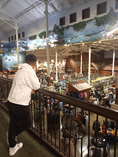 Sporting Goods Store «Bass Pro Shops», reviews and photos, 10040 Gulf Center Dr, Fort Myers, FL 33913, USA