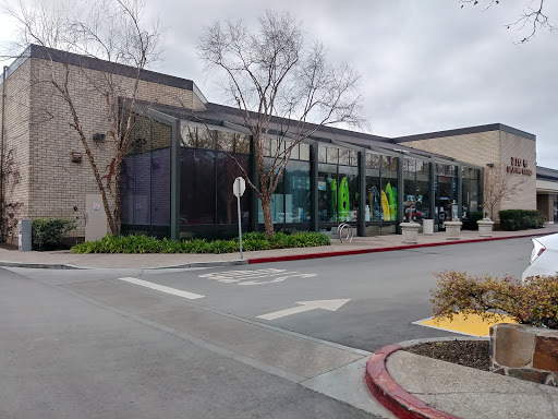 Sporting Goods Store «Big 5 Sporting Goods», reviews and photos, 700 El Camino Real, Menlo Park, CA 94025, USA