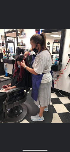 Barber Shop «Silver Spurs Barber Shop», reviews and photos, 282 E Ovilla Rd, Red Oak, TX 75154, USA